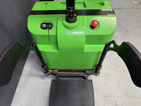 Excalibur S15 1.5 Tonne Electric Ride on Reach Stacker